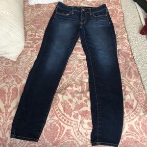 Skinny Dark Blue jeans//high waisted